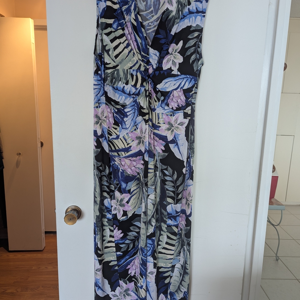 EUC Connected Apparel Tropical Floral Maxi Dress - Black, Blue, Purple Size 16 - Picture 2 of 5